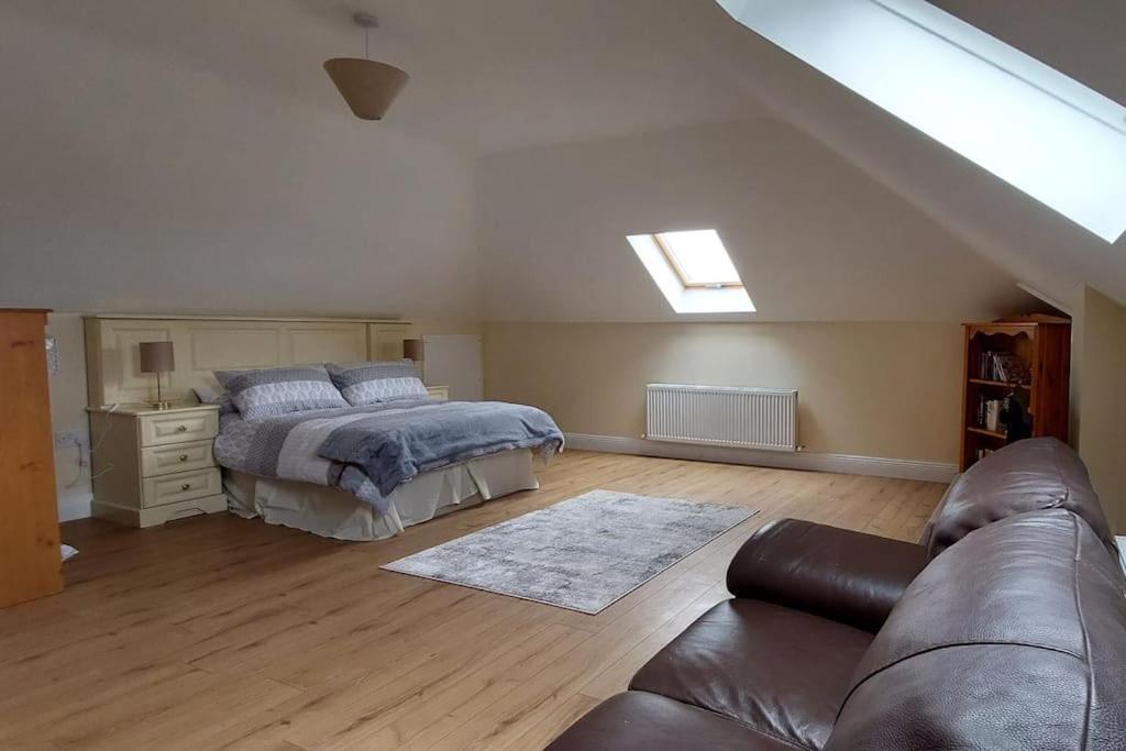 Modern Countryside Apartment Killmallock Lodge Эннискорти Экстерьер фото